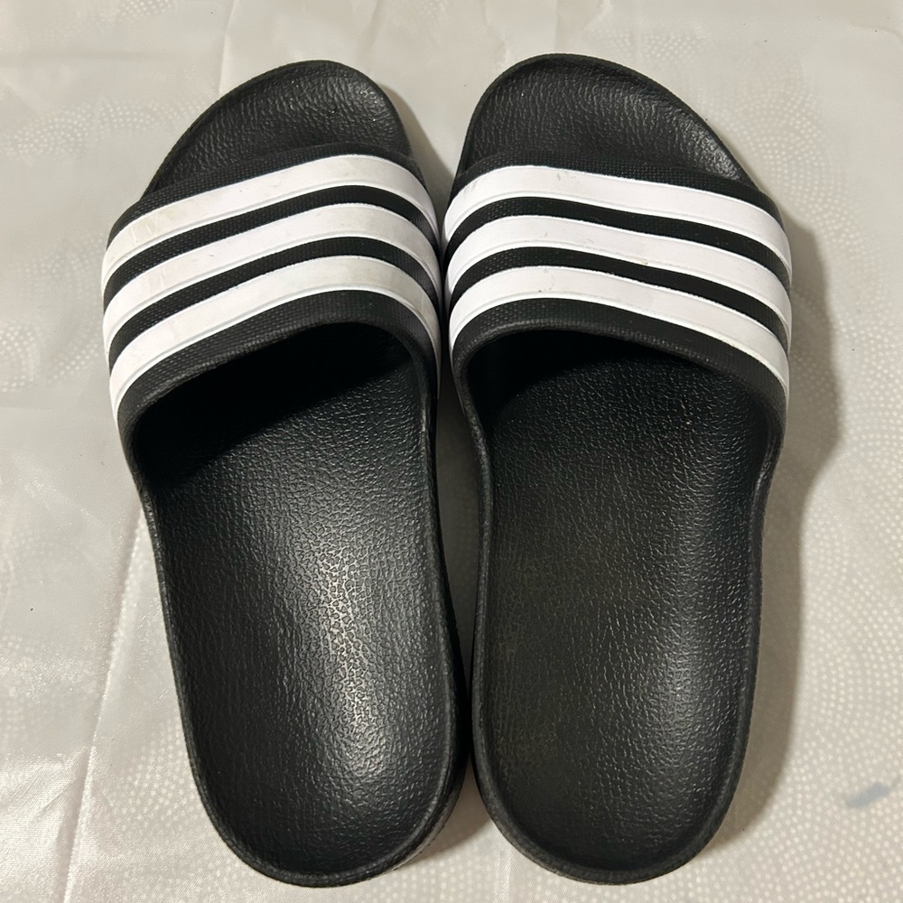 Size 5.5 adidas slides